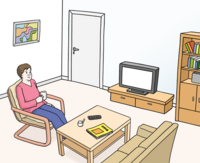 Ein Wohnzimmer mit Sofa, Tisch, Bücherregal und Fernseher. Eine Frau sitzt auf einem Sessel.